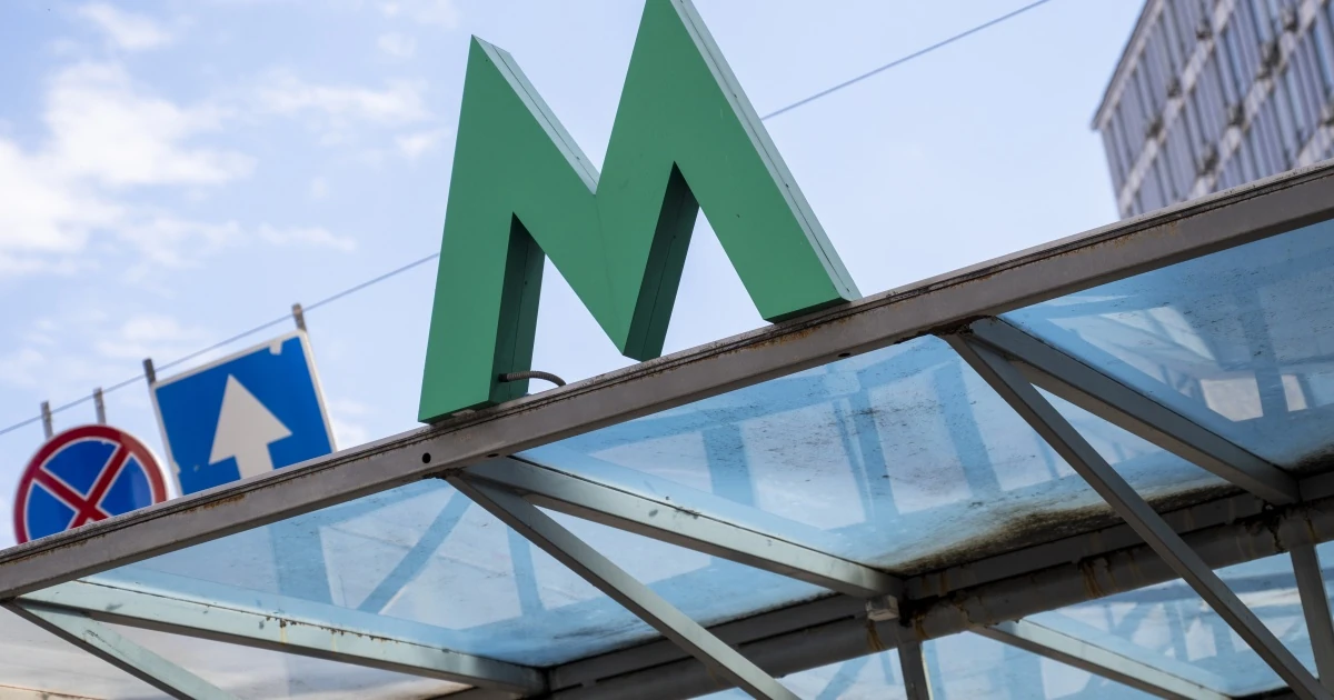 Київ просить уряд дозволити рух «зеленої» гілки метро через Південний міст під час тривог