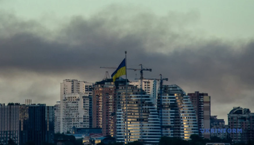 У Києві зафіксували перевищення PM2.5 у 2,96 рази через пожежі після ударів РФ